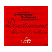 Divertissement pre tri basetové rohy